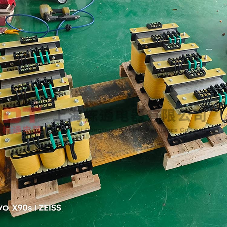 �������豸ר�ñ�ѹ��