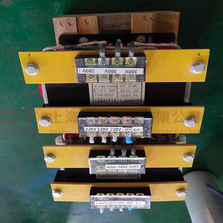 伺服电机配套变压�?2.jpg 伺服电机配套变压�?2.jpg